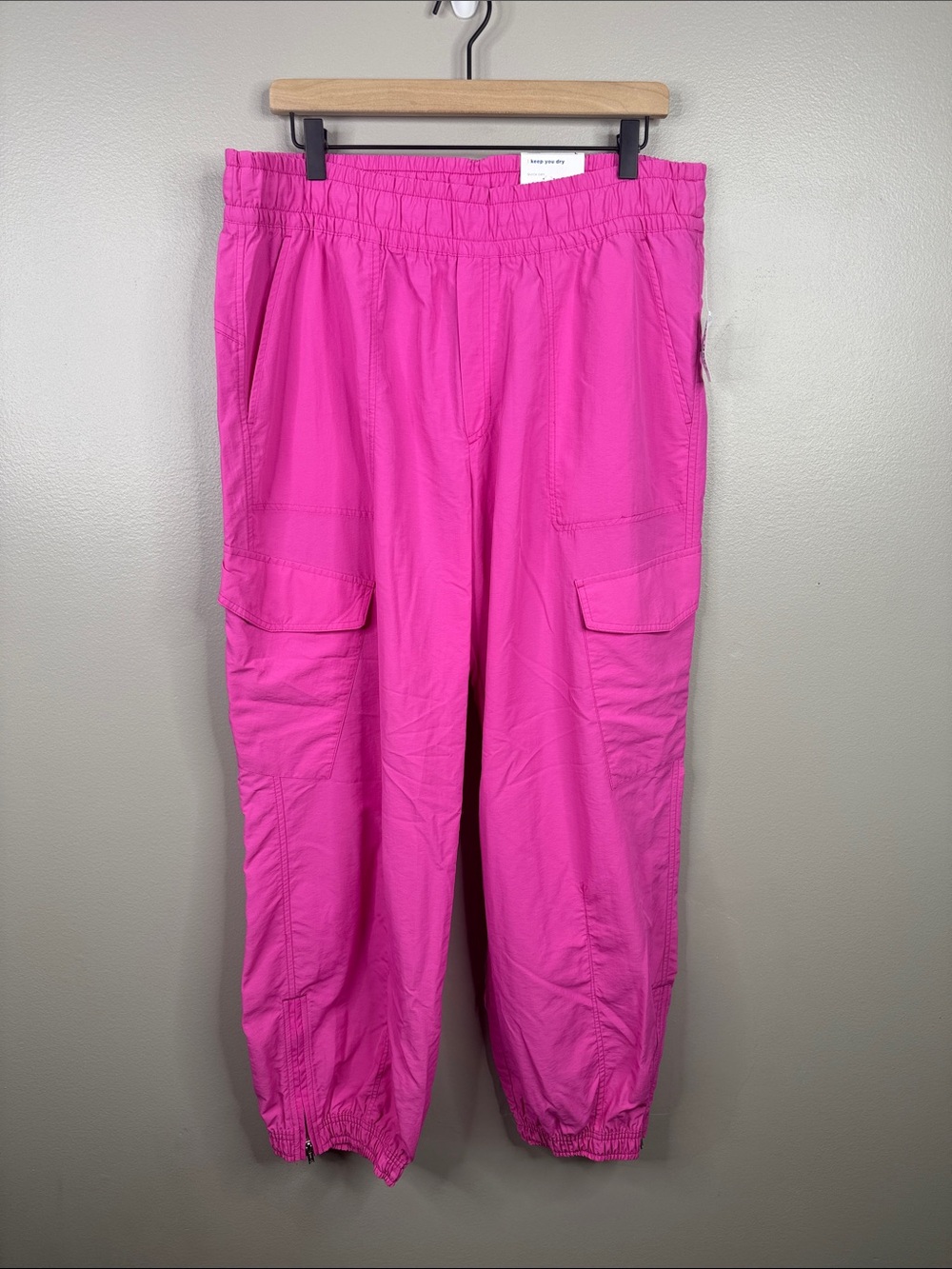 Old Navy High-Waisted Ankle-Zip Cargo Joggers NWT Women's Size Large